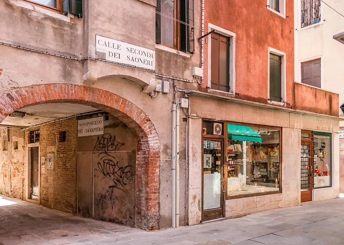 Doge's Mirror & Stair @frari Lägenhet Venedig