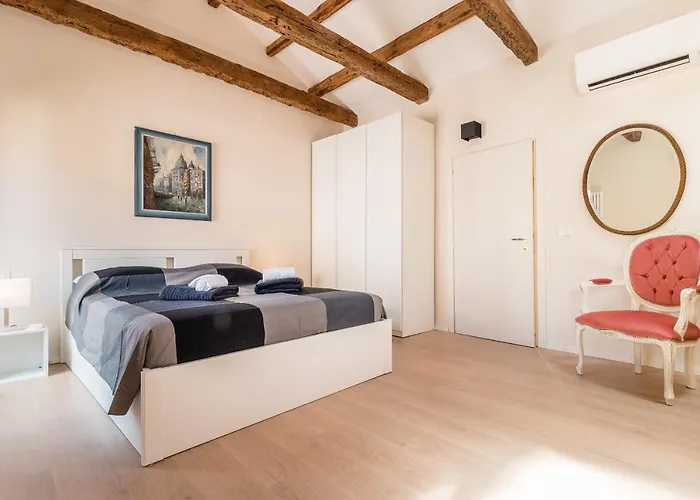 Doge's Mirror & Stair @frari Lägenhet Venedig