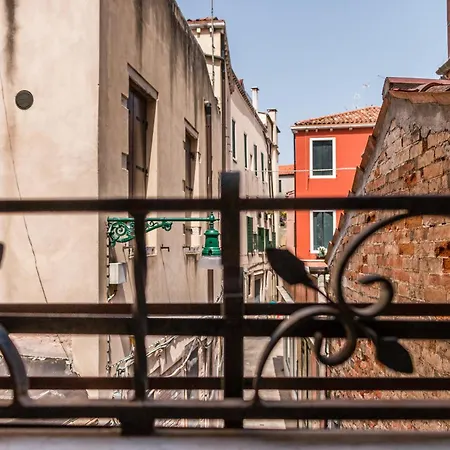 Doge's Mirror & Stair @frari Διαμέρισμα Βενετία